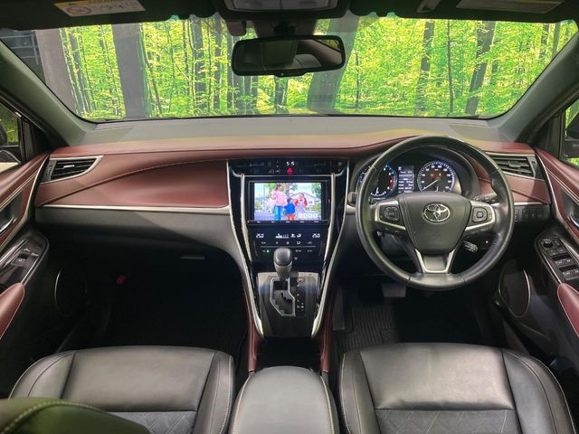 Toyota Harrier 2