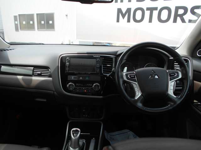 Mitsubishi Outlander PHEV 9