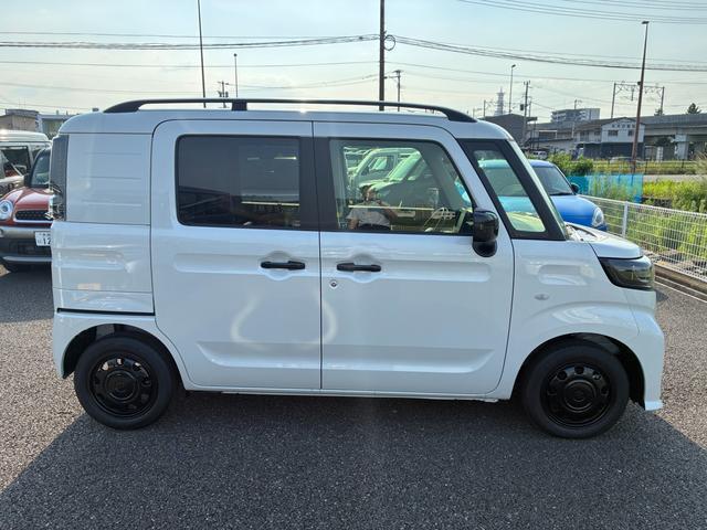 Suzuki Spacia Base 7