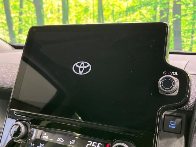 Toyota Sienta 4