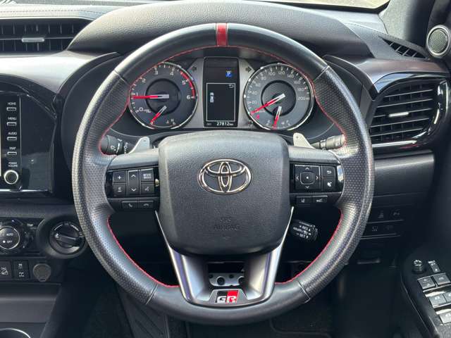 Toyota Hilux 11