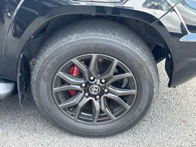 Toyota Hilux 8