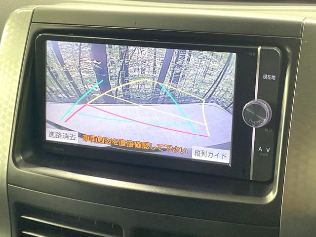 Toyota Voxy 4