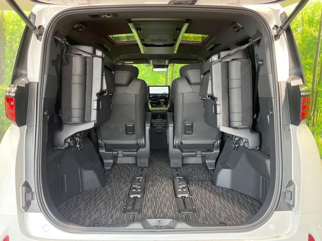 Toyota Alphard 11