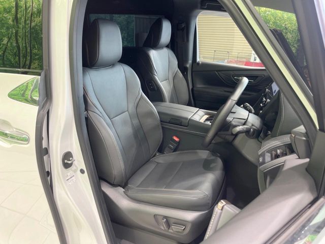 Toyota Alphard 8