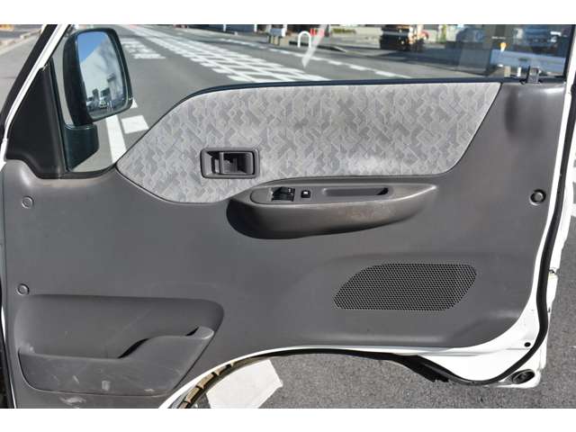 Nissan Vanette 8