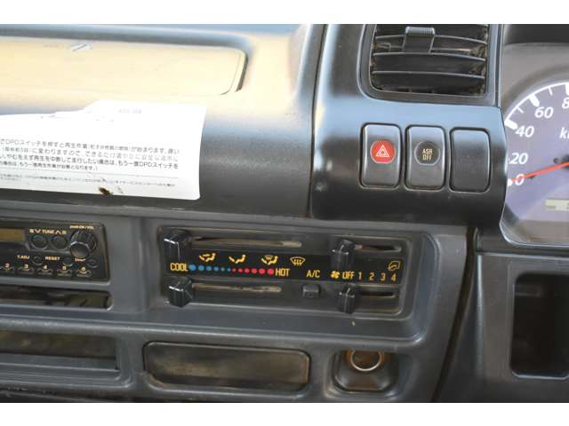 Isuzu Elf 6
