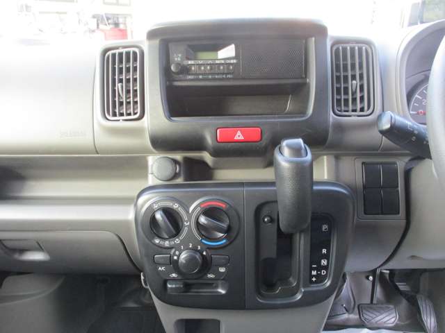 Nissan NV100 Clipper 11