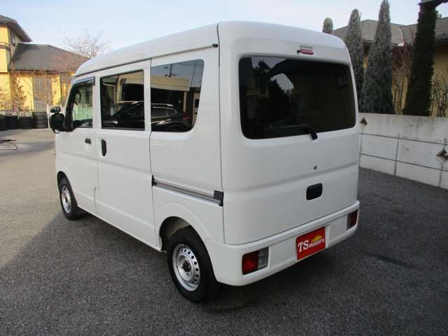 Nissan NV100 Clipper 9