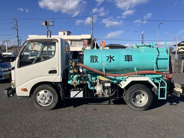 Hino Dutro 5