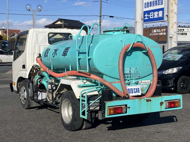 Hino Dutro 6
