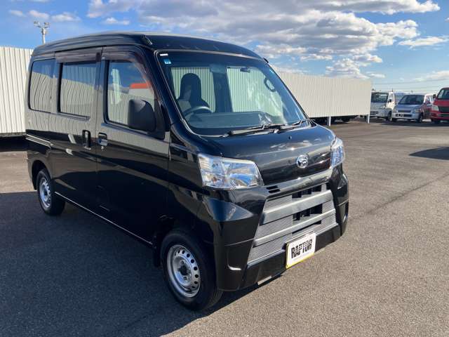 Daihatsu Hijet Cargo 6