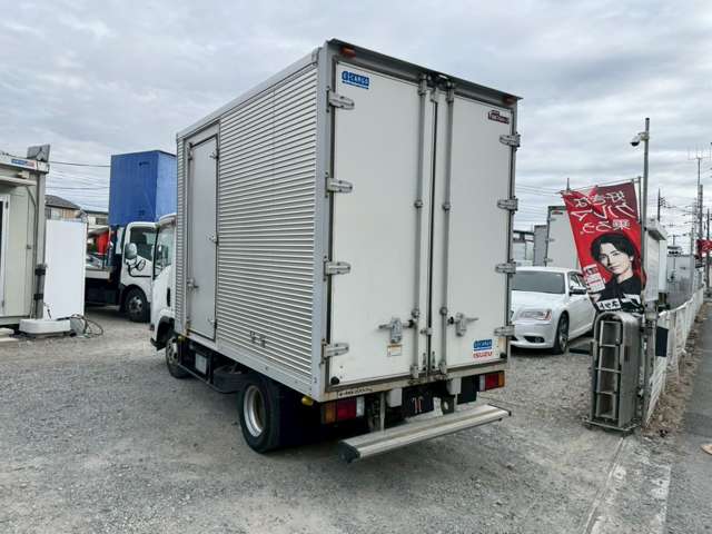 Isuzu Elf 6