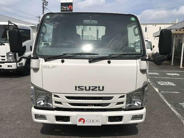 Isuzu Elf 2