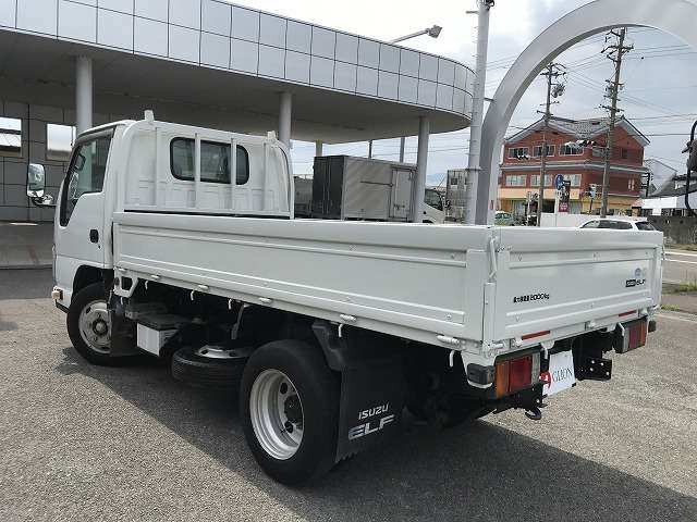 Isuzu Elf 4
