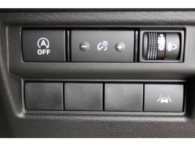 Mitsubishi Triton 12