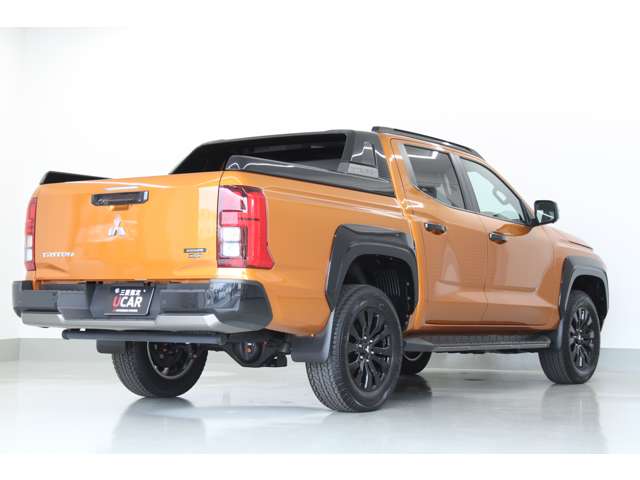 Mitsubishi Triton 2