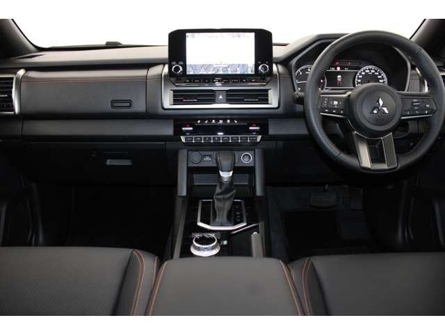 Mitsubishi Triton 3