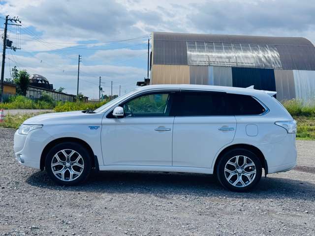 Mitsubishi Outlander PHEV 8