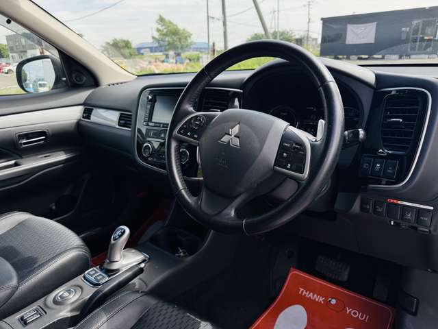 Mitsubishi Outlander PHEV 9