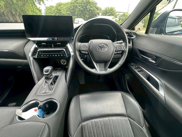 Toyota Harrier 10