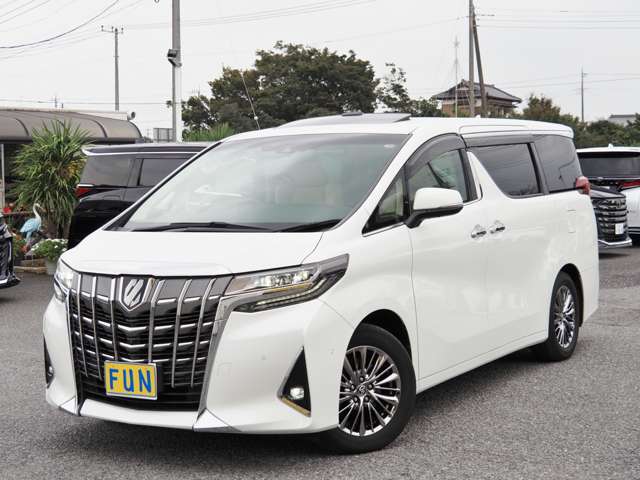 Toyota Alphard 4