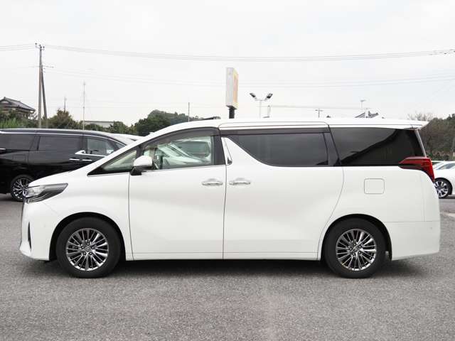 Toyota Alphard 8