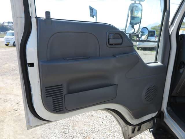 Isuzu Elf 11