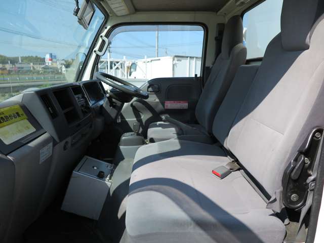 Isuzu Elf 12