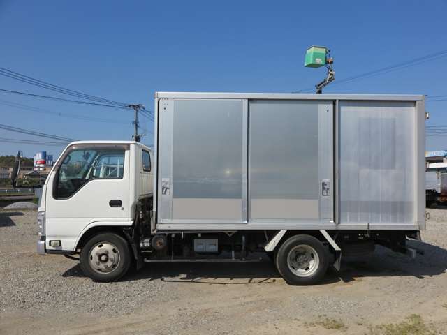 Isuzu Elf 8