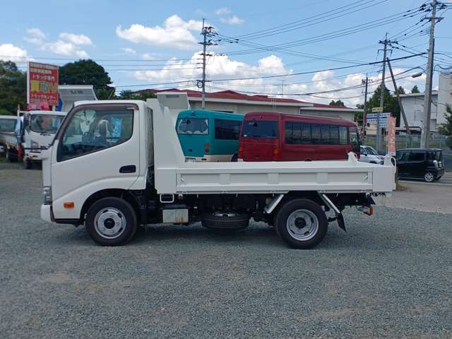 Hino Dutro 5