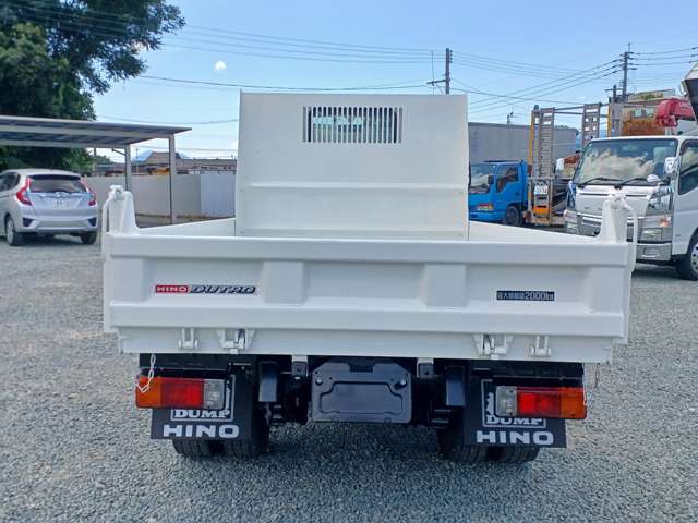 Hino Dutro 6
