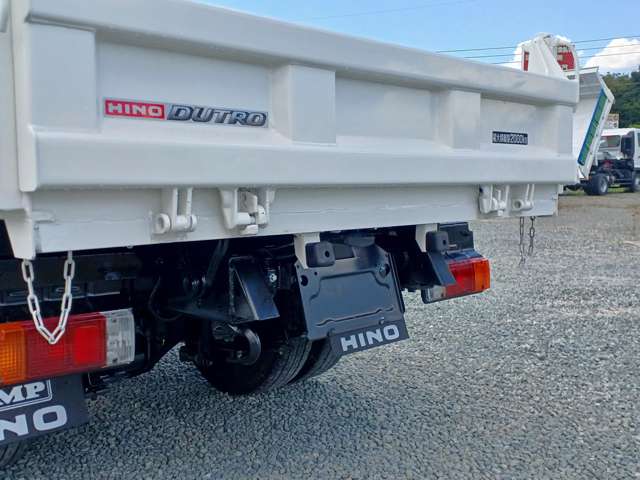 Hino Dutro 8