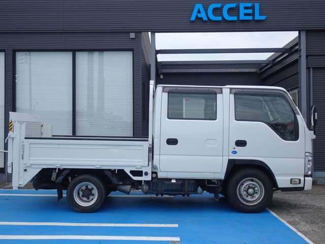 Isuzu Elf 12