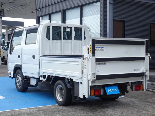 Isuzu Elf 9
