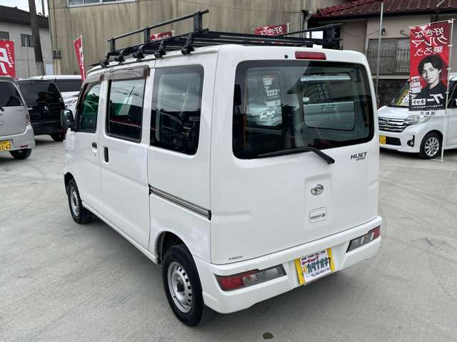 Daihatsu Hijet Cargo 9