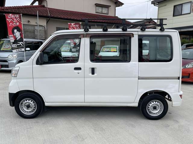 Daihatsu Hijet Cargo 10