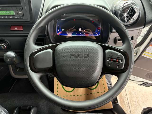 Mitsubishi Fuso Canter 9