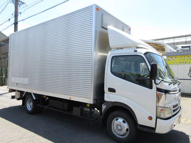 Hino Dutro 11