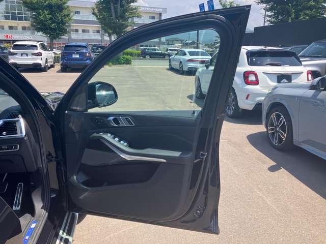 BMW X7 9