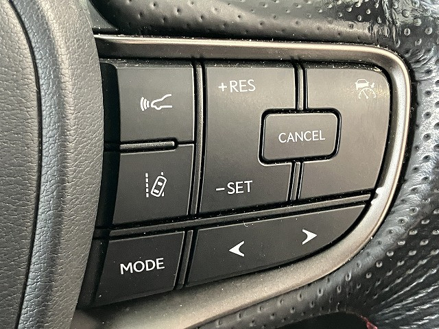 Lexus UX 7