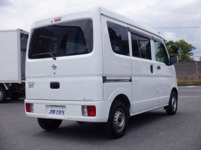 Nissan NV100 Clipper 10
