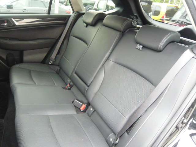 Subaru Legacy Outback 7