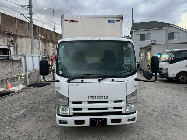 Isuzu Elf 3