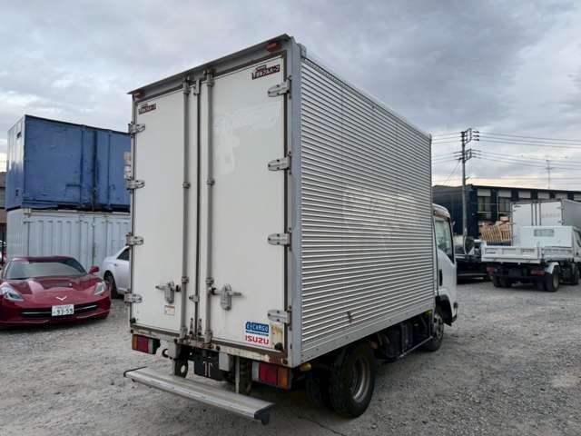 Isuzu Elf 8