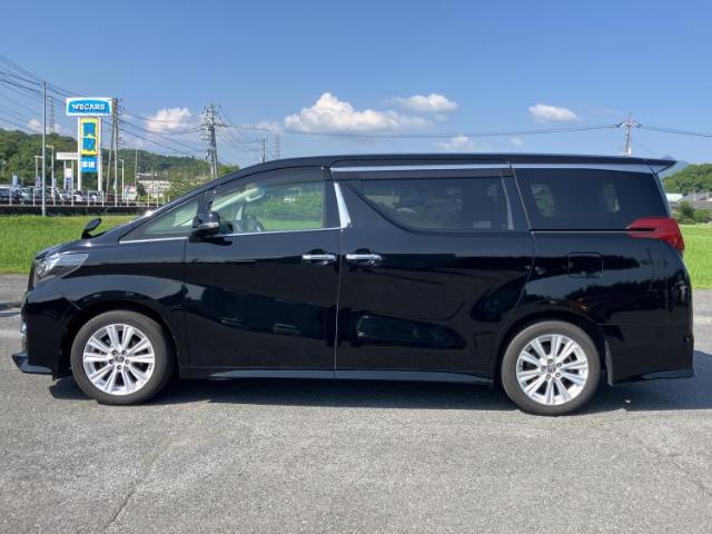 Toyota Alphard 5