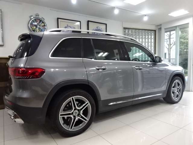 Mercedes-Benz GLB 6