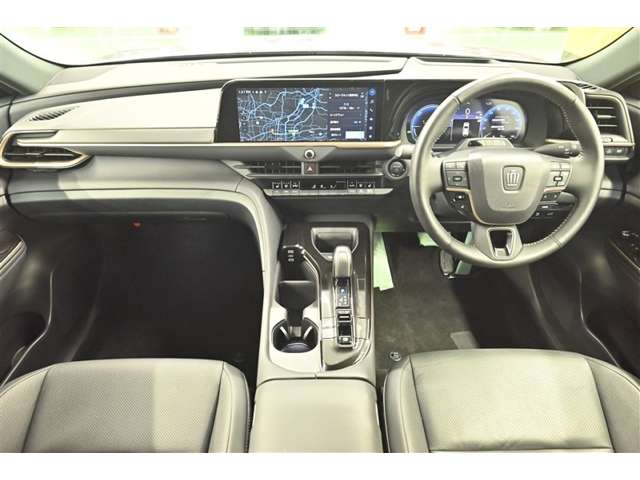 Toyota Crown Sport 6
