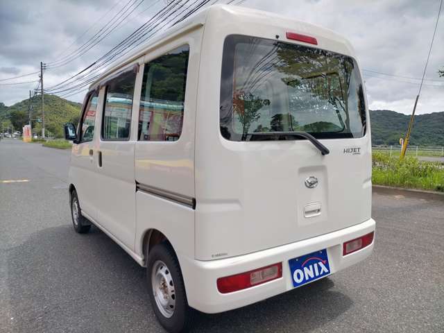Daihatsu Hijet Cargo 11