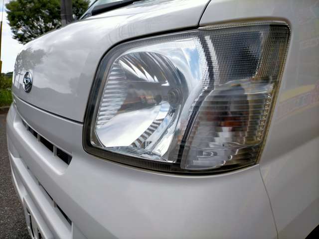 Daihatsu Hijet Cargo 12